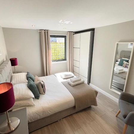 Urban Living'S - The Wesley Beautiful City Centre Apartment With Balcony Oxford Buitenkant foto