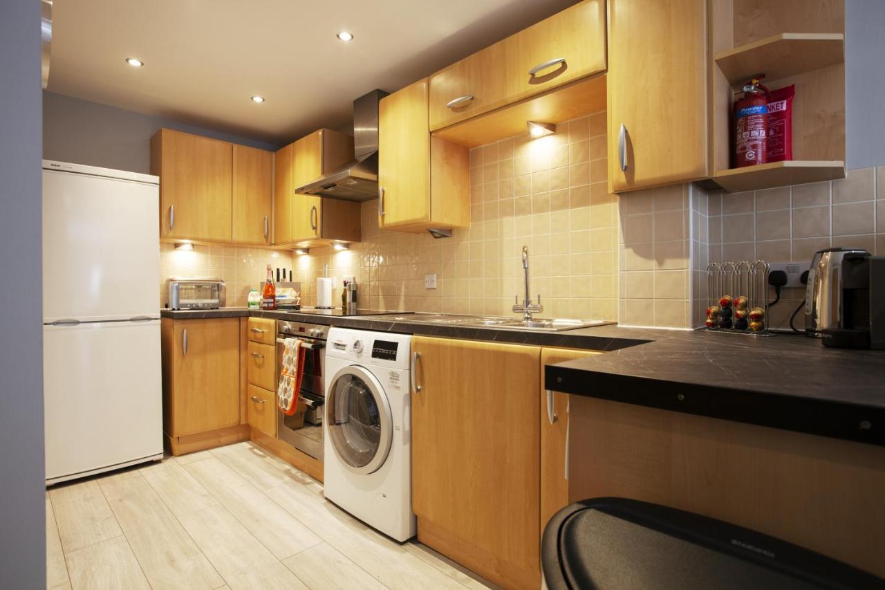 Urban Living'S - The Wesley Beautiful City Centre Apartment With Balcony Oxford Buitenkant foto