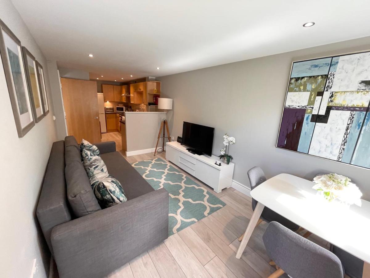 Urban Living'S - The Wesley Beautiful City Centre Apartment With Balcony Oxford Buitenkant foto